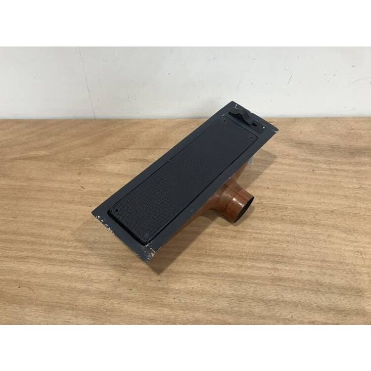 OUTLET ASSY LH P/N: D2121208600000 S/N: SI025056