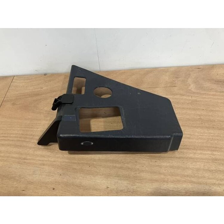 PLATE ASSY LH 19VU P/N: D2511156600200 S/N: SI030045