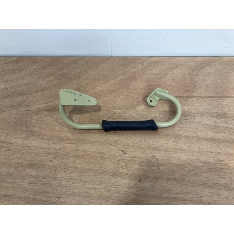 GRIP FOAM LH P/N: D2511140700000 S/N: SI066059