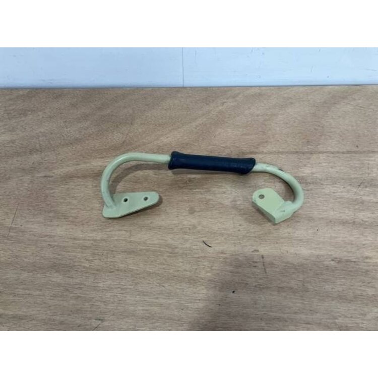 GRIP FOAM LH P/N: D2511140700000 S/N: SI066059