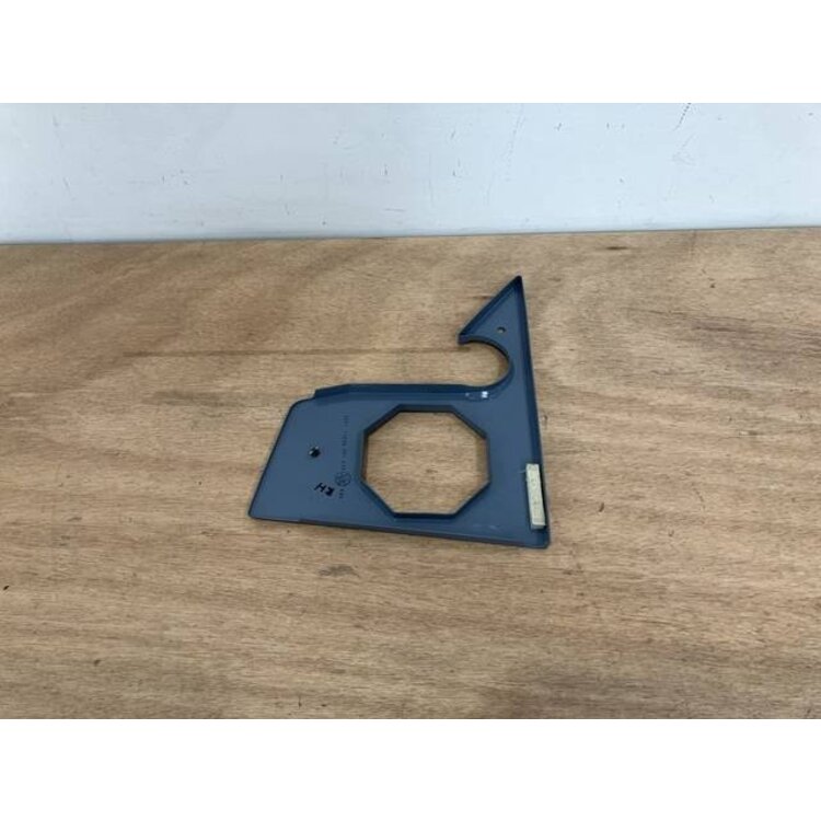 COVER ASSY LAT RH P/N: D2511155900100 S/N: SI065052