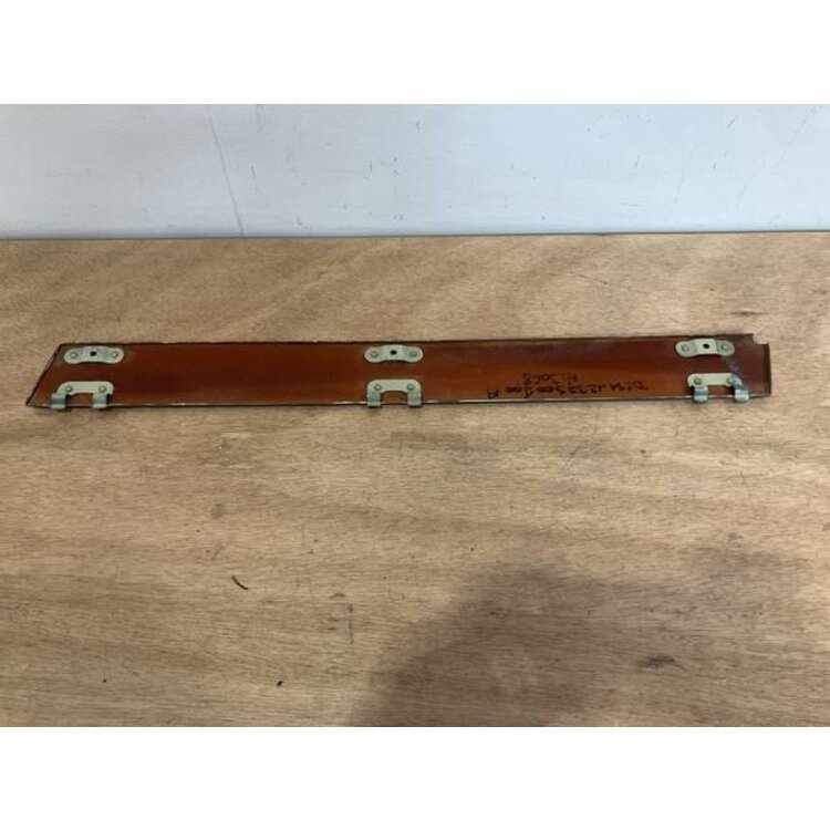COVER RH P/N: D2511233500100 S/N: SI060057