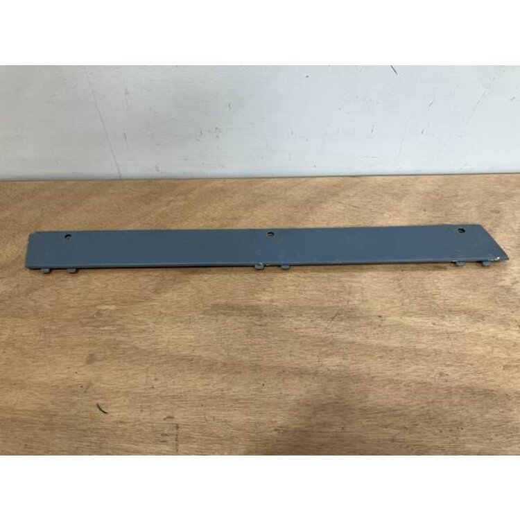COVER RH P/N: D2511233500100 S/N: SI060059