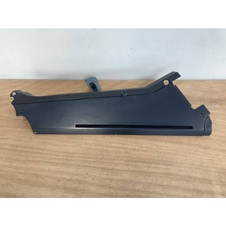 FOAM STRIP ASSY FRT LH P/N: D2511228300000 S/N: SI009047