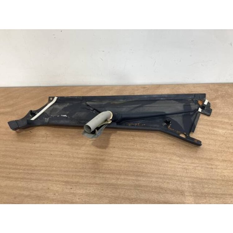 FOAM STRIP ASSY FRT LH P/N: D2511228300000 S/N: SI009050