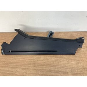 FOAM STRIP ASSY FRT RH P/N: D2511227600000 S/N: SI018044