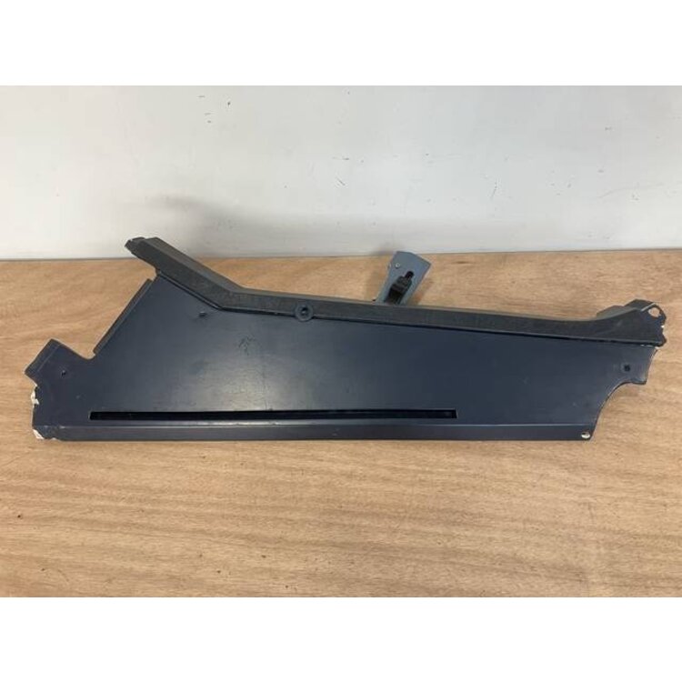 FOAM STRIP ASSY FRT RH P/N: D2511227600000 S/N: SI018045