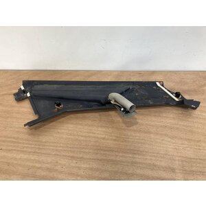 FOAM STRIP ASSY FRT RH P/N: D2511227600000 S/N: SI018045