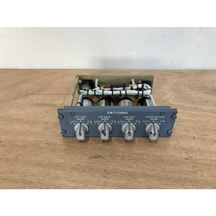 8VU CONTROL PANEL P/N: D9251500200000 S/N: PB10952