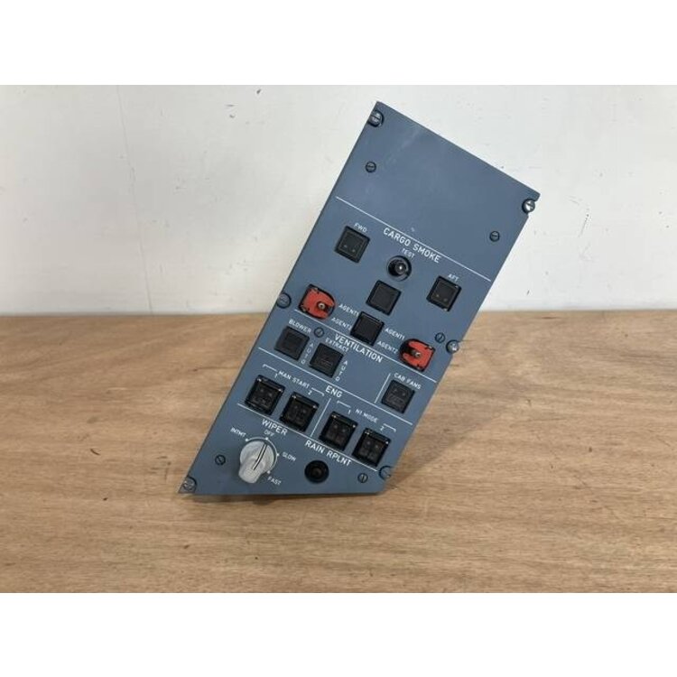 22VU CARGO HEAT PANEL P/N: D9251500700000 S/N: PB10952