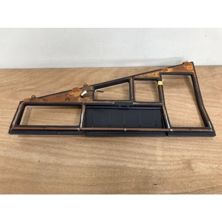 INSERT ASSY 101VU P/N: D2511308000000 S/N: SI029054