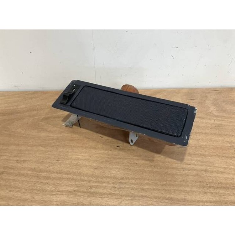 OUTLET ASSY LH P/N: D2121208600000 S/N: SI025057