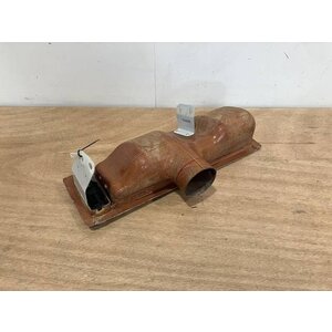 OUTLET ASSY LH P/N: D2121208600000 S/N: SI025057