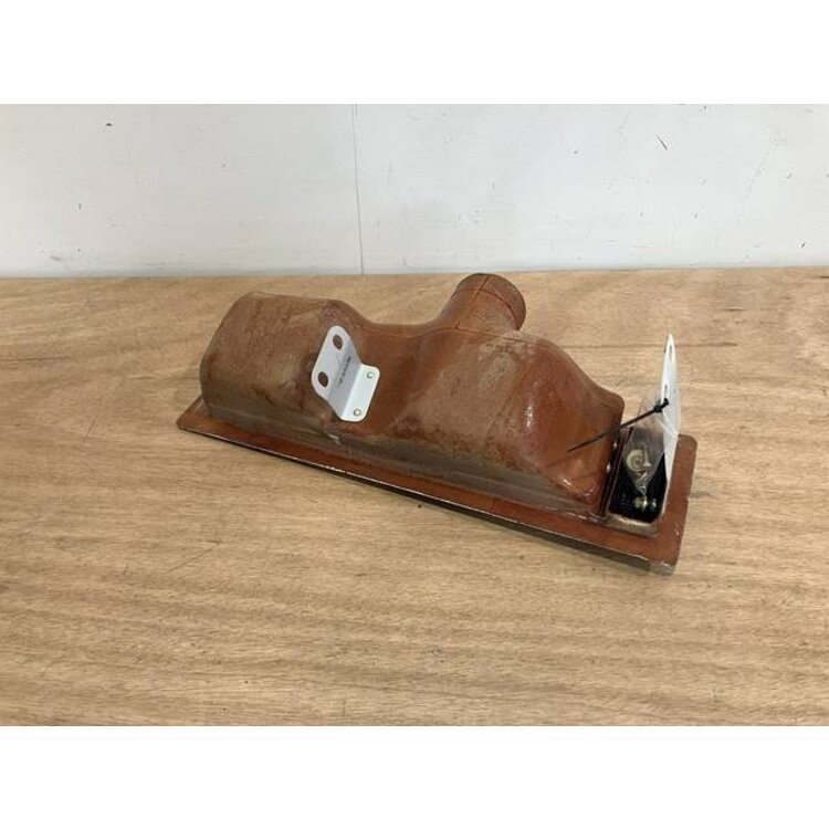 OUTLET ASSY LH P/N: D2121208600000 S/N: SI025057