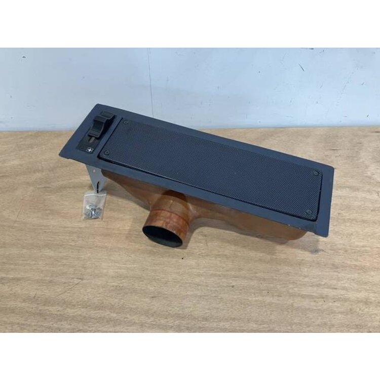 OUTLET ASSY RH P/N: D2121208600100 S/N: SI042058