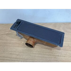 OUTLET ASSY RH P/N: D2121208600100 S/N: SI042059