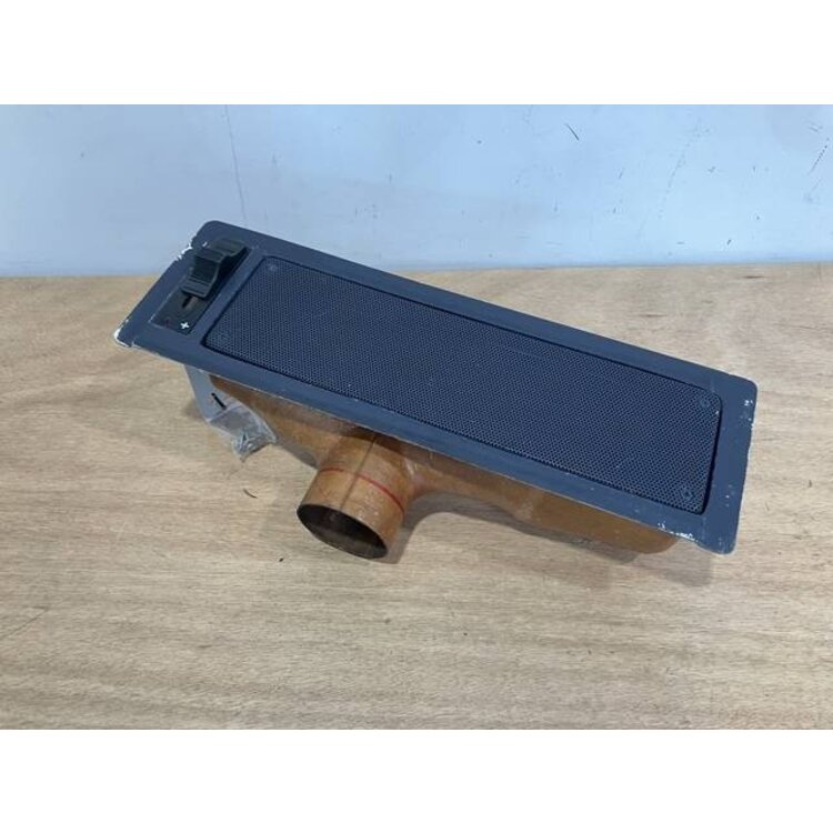 OUTLET ASSY RH P/N: D2121208600100 S/N: SI042059