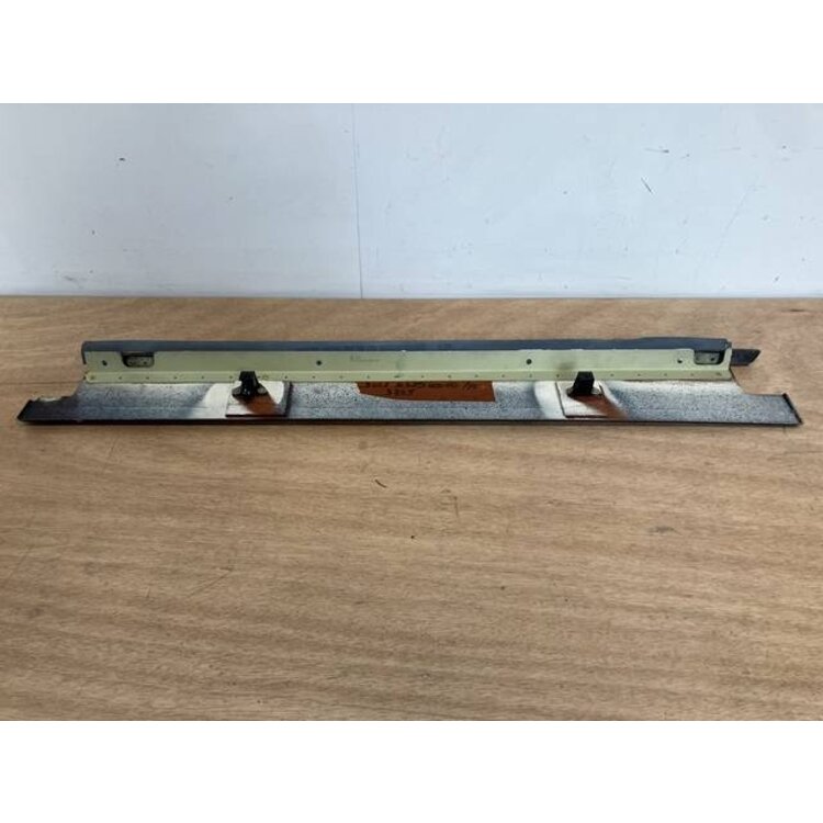 PANEL ASSY LATLH P/N: D2511232900000 S/N: SI028059