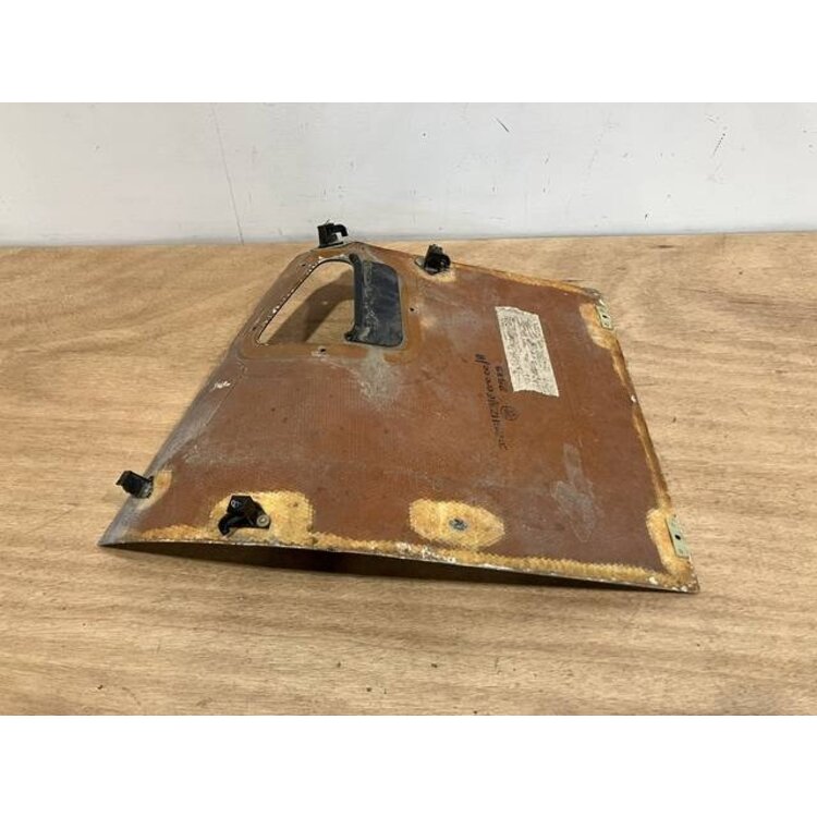 PANEL ASSY LH FOAM GRIP PANEL P/N: D2511231600000 S/N: SI005047
