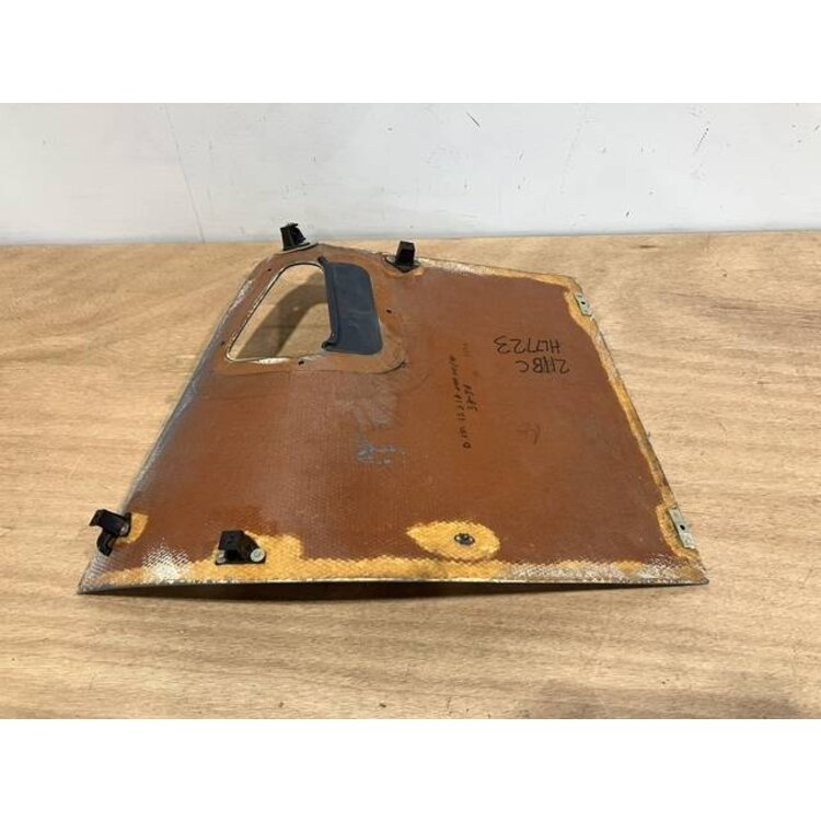 PANEL ASSY LH FOAM GRIP PANEL P/N: D2511231600000 S/N: SI005049