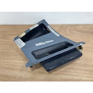 PANEL ASSY RH ESCAPE ROPE PANEL S/N SI011039 PANEL ASSY RH ESCAPE ROPE PANEL S/N SI011039