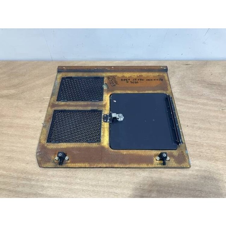 PANEL ASSY REAR RH P/N: D2511218000000 S/N: SI035044