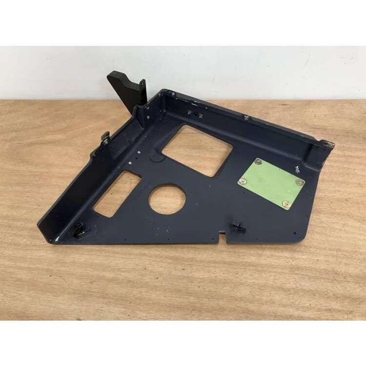 PLATE ASSY LH 19VU P/N: D2511156600200 S/N: SI030048