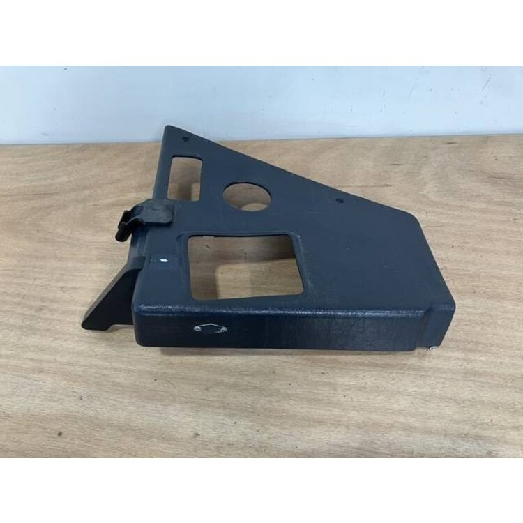 PLATE ASSY LH 19VU P/N: D2511156600200 S/N: SI030049