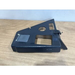 PLATE ASSY RH 18VU P/N: D2511156600300 S/N: SI049046