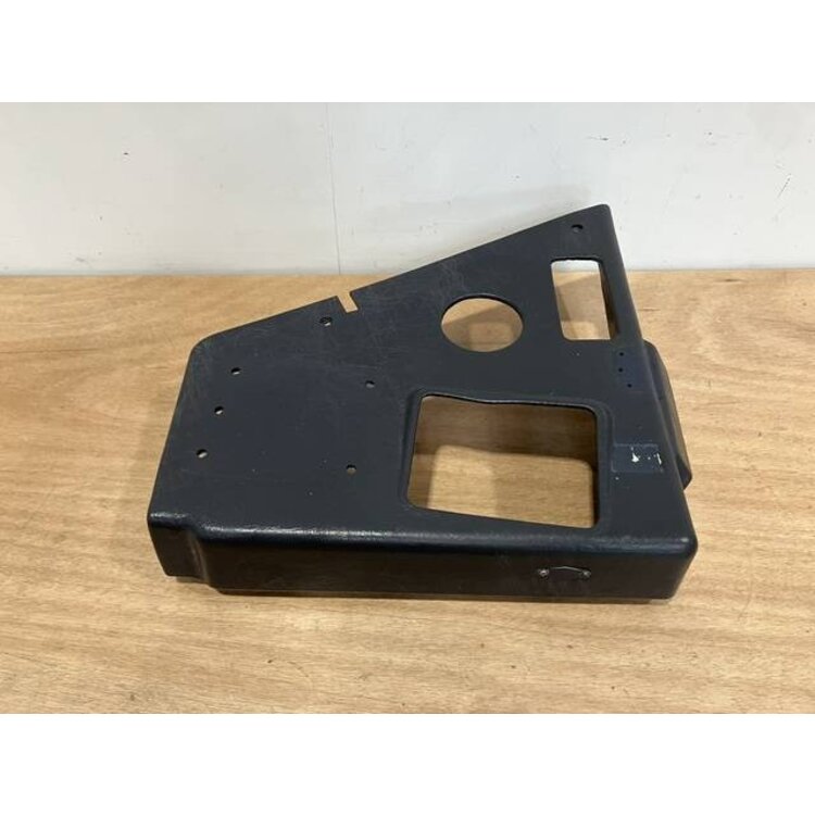 PLATE ASSY RH 18VU P/N: D2511156600300 S/N: SI049047