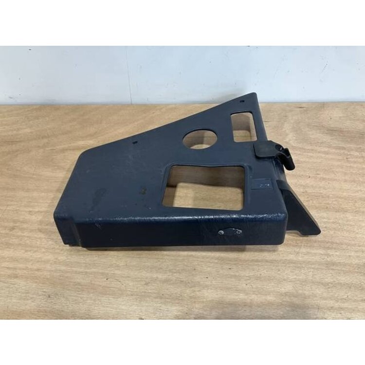 PLATE ASSY RH 18VU P/N: D2511156600300 S/N: SI049048