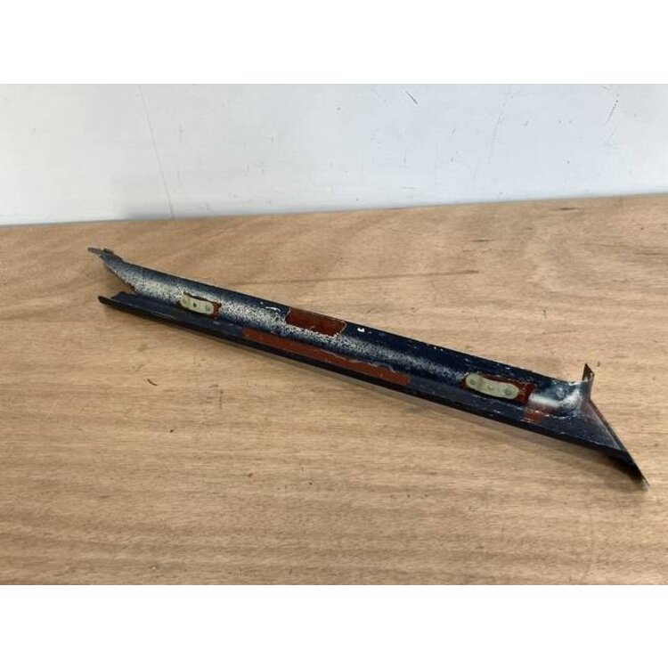 POST ASSY LH SIDE P/N: D2511229500000 S/N: SI057050