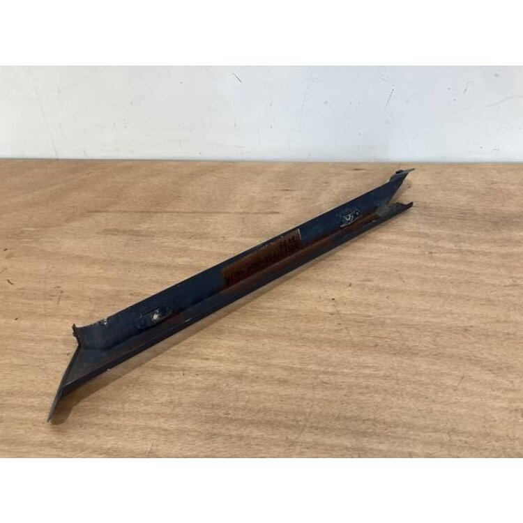 POST ASSY RH SIDE P/N: D2511229500100 S/N: SI062049