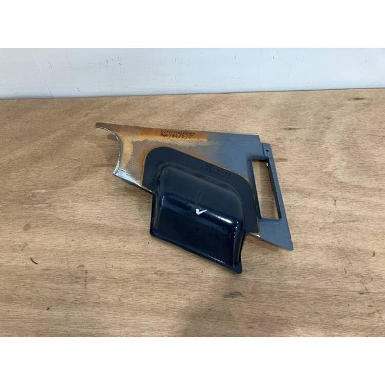 PANEL ASSY GRIP RH P/N: D2511310200100 S/N: SI016047