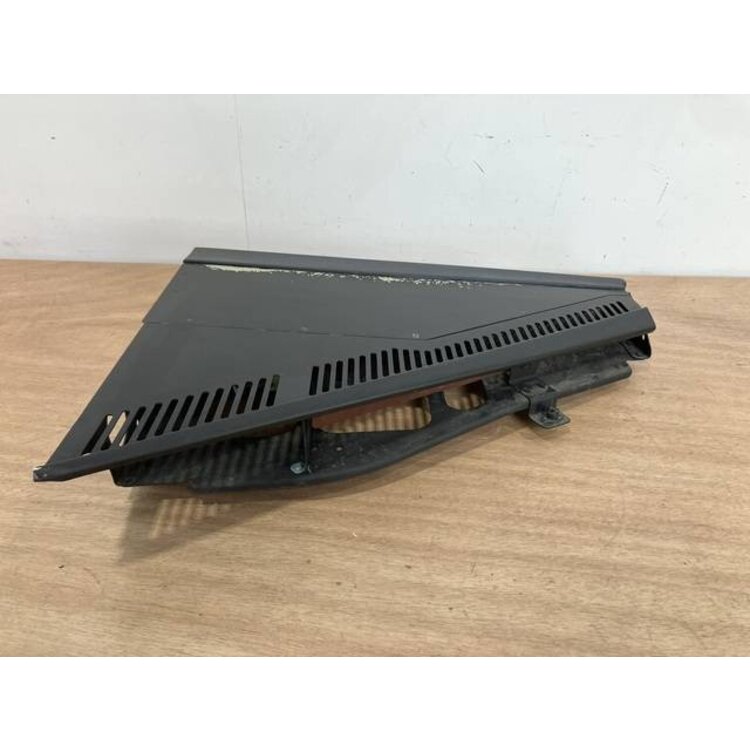 131VU GLARESHIELD PANEL P/N: D9251505200000 S/N: PB10934