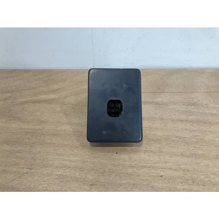 BRACKET ASSY COMPASS P/N: D2511007300500 S/N: SI070042