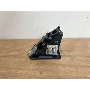 BRACKET ASSY COMPASS P/N: D2511007300500 S/N: SI070042
