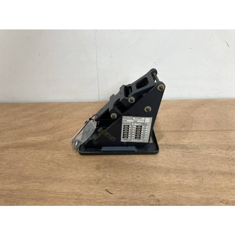 BRACKET ASSY COMPASS P/N: D2511007300500 S/N: SI070042