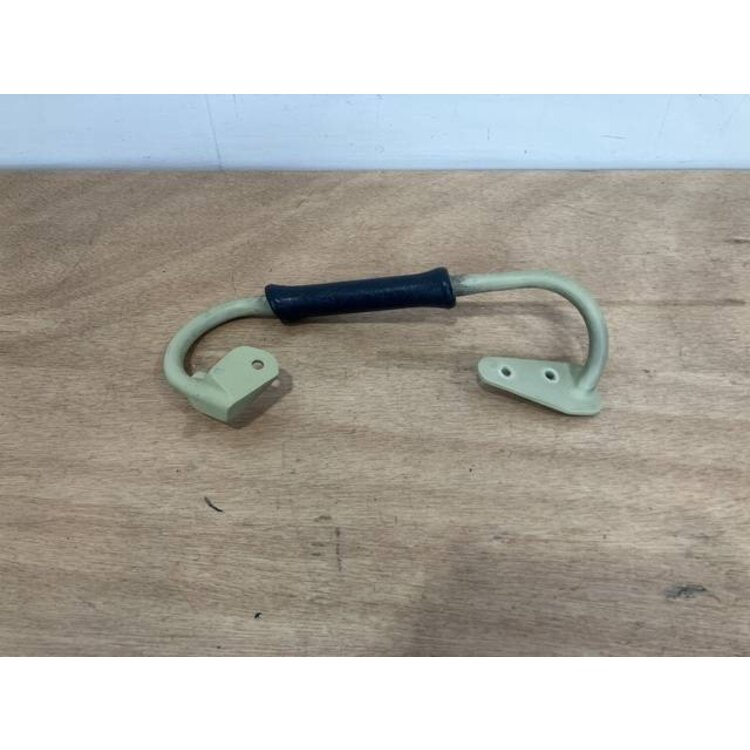 GRIP FOAM RH P/N: D2511140700100 S/N: SI067059