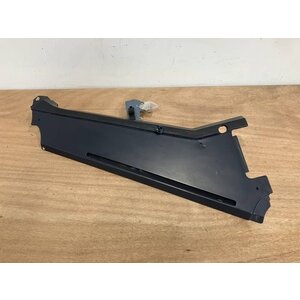 FOAM STRIP ASSY FRT LH P/N: D2511228300000 S/N: SI009051