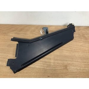 FOAM STRIP ASSY FRT RH P/N: D2511227600000 S/N: SI018047