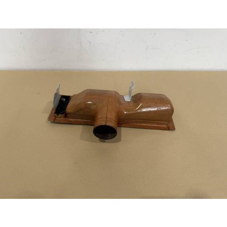 OUTLET ASSY LH P/N: D2121208600000 S/N: SI025059