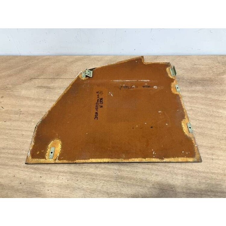 PANEL ASSY FWD RUD LH CPT P/N: D251122230000 S/N: SI022062