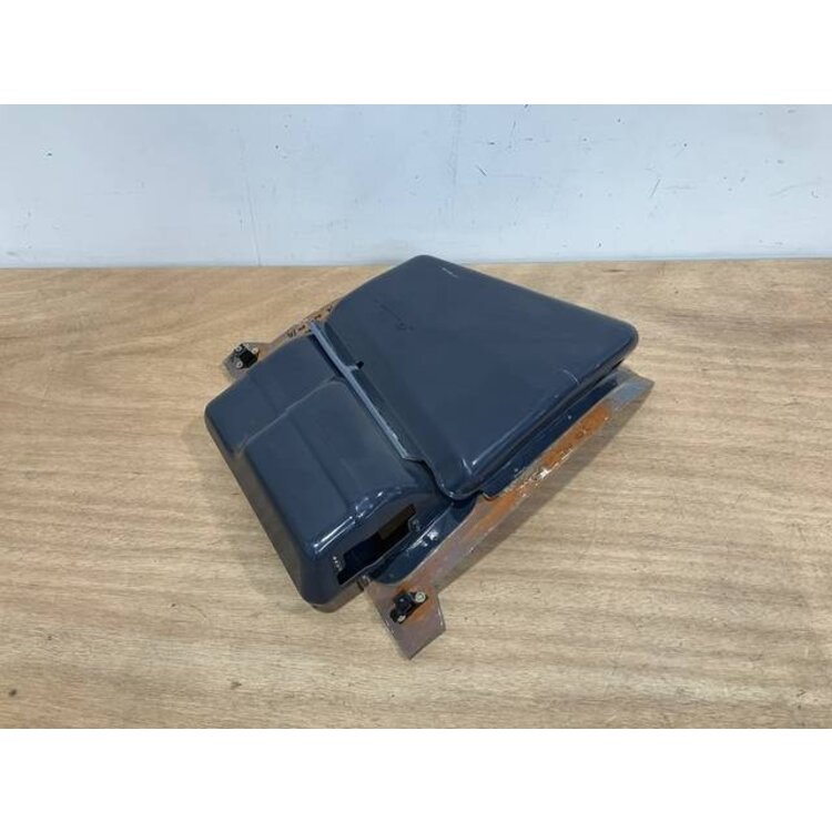 PANEL ASSY LH ESCAPE ROPE PANEL P/N: D2511229700000 S/N: SI002041