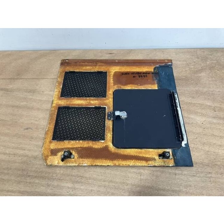 PANEL ASSY REAR RH P/N: D2511218000000 S/N: SI035046