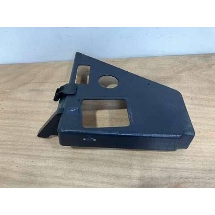 PLATE ASSY LH 19VU P/N: D2511156600200 S/N: SI030051