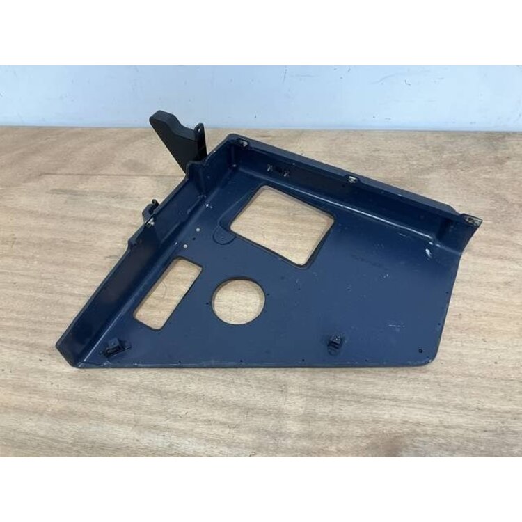 PLATE ASSY LH 19VU P/N: D2511156600200 S/N: SI030051