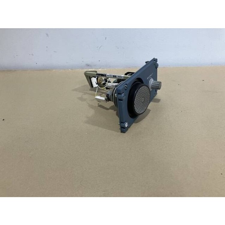 54VU READING LIGHT PANEL P/N: D9251502100000 S/N: PB10218
