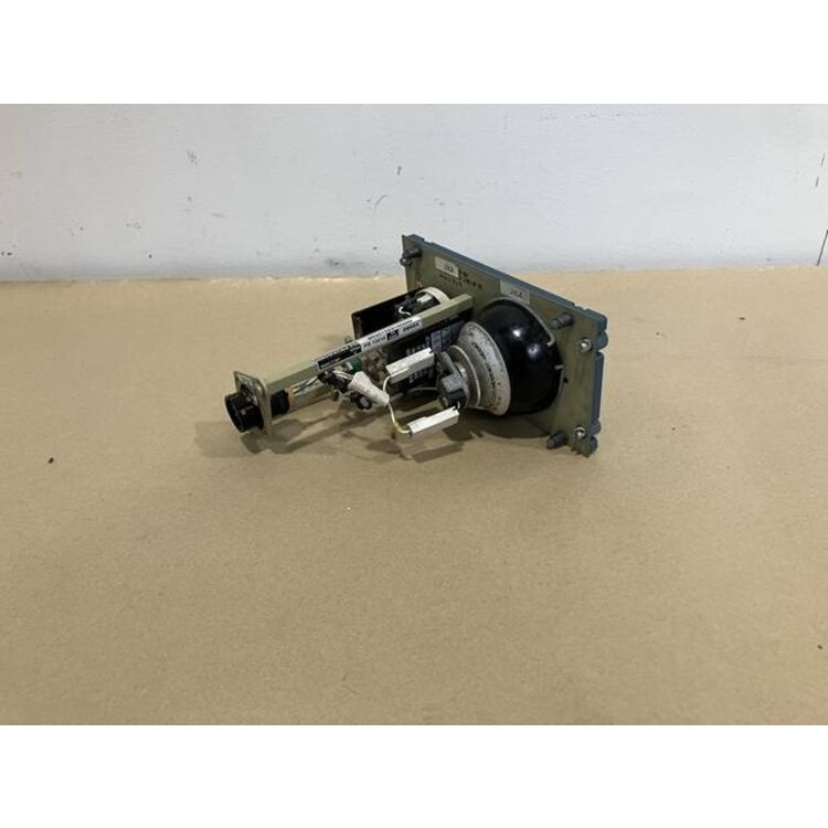 54VU READING LIGHT PANEL P/N: D9251502100000 S/N: PB10218