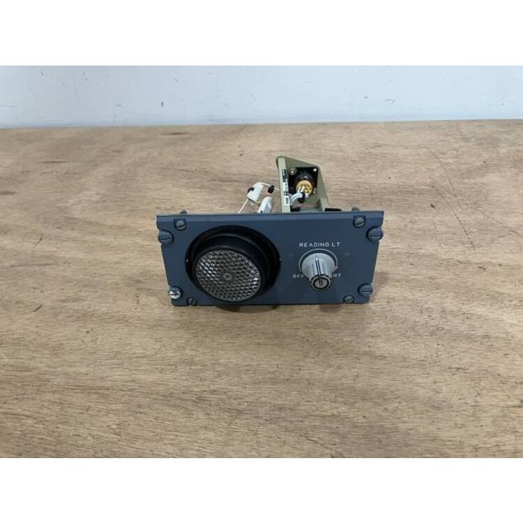 54VU READING LIGHT PANEL P/N: D9251502100000 S/N: PB10219